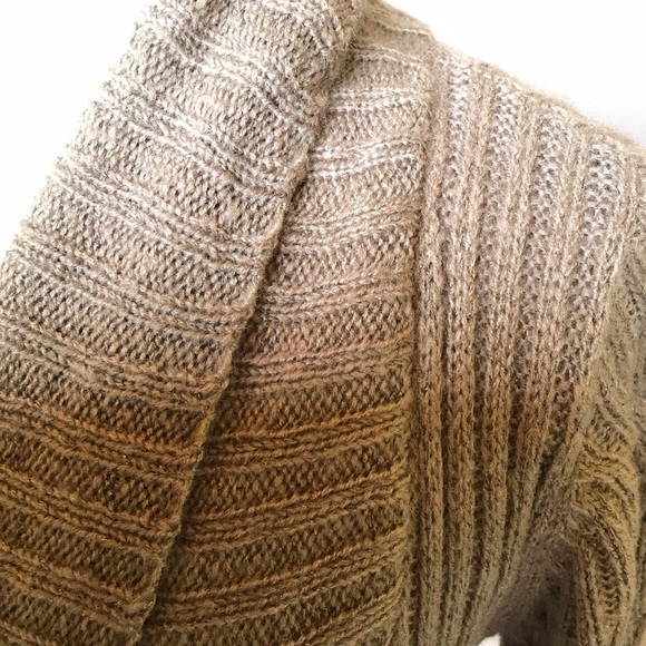 Taupe wrap-sweater NWT - Picture 6 of 8
